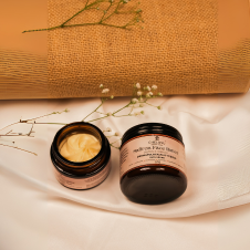 Model holding clutch